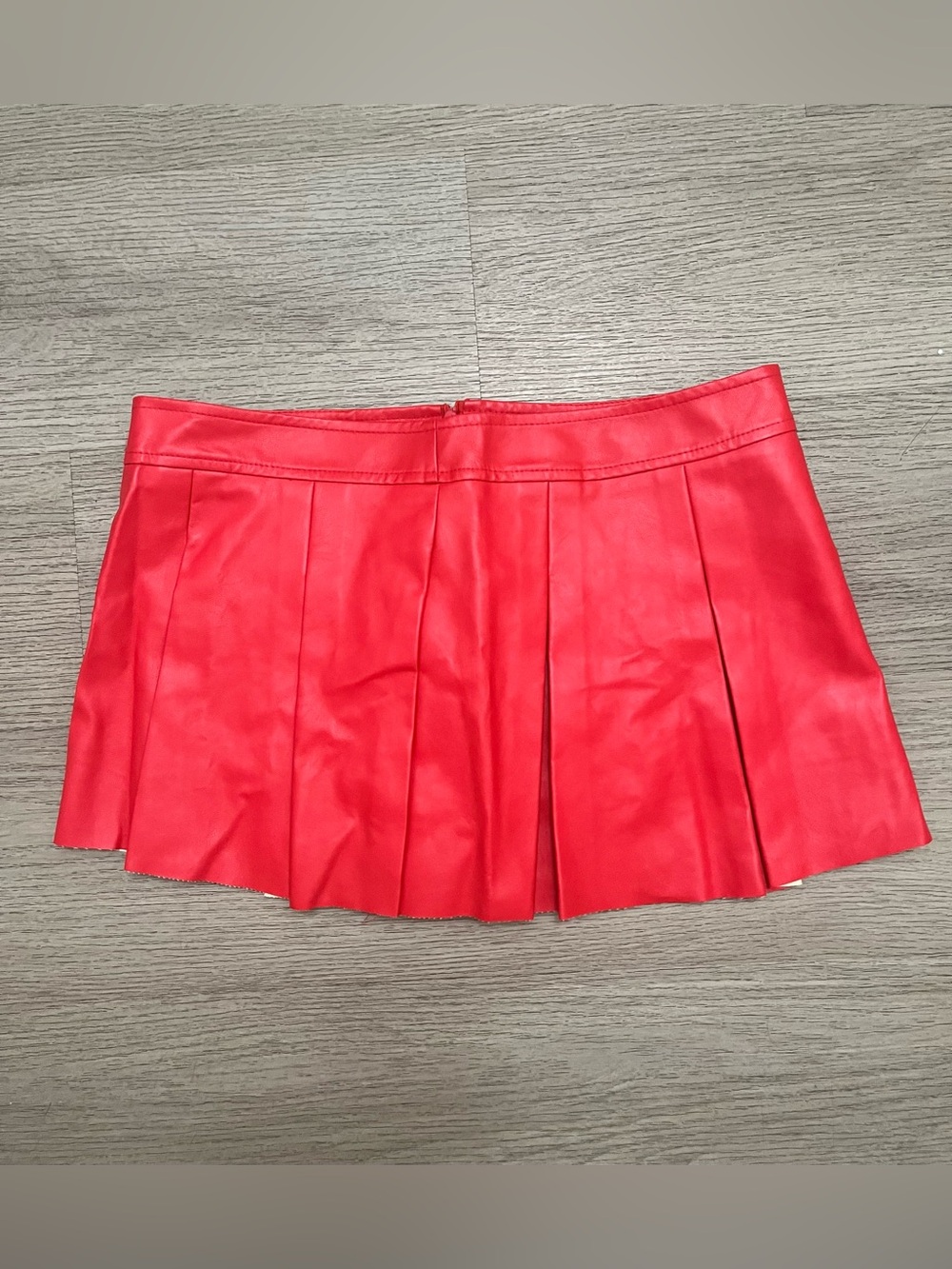 Red Pleated Faux Leather Mini Skirt Large